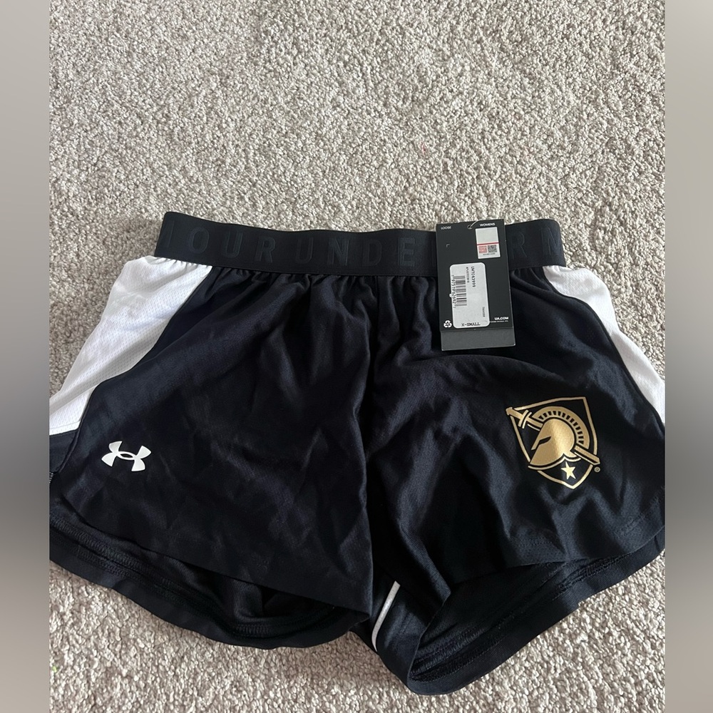 NWT under armor army shorts